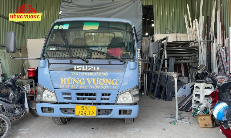 Xe tải chở hàng 2 5 tấn