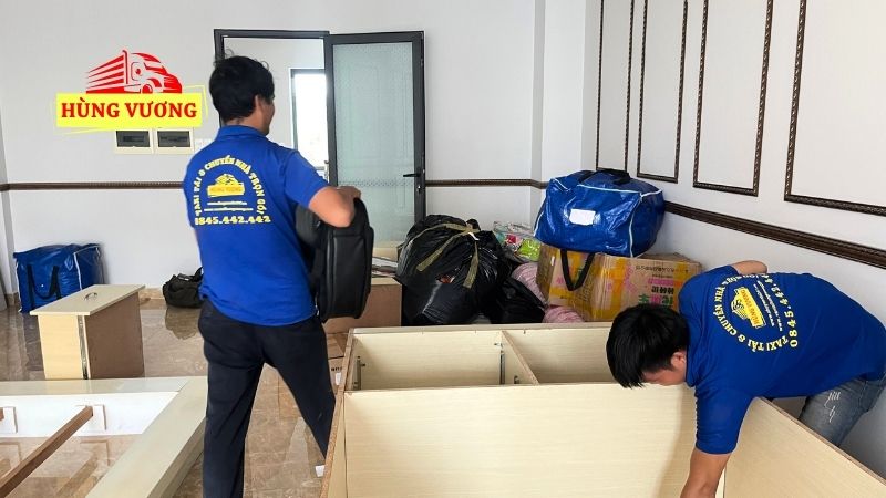 DỊCH VỤ CHUYỂN NHÀ QUẬN 1 - CÔNG TY HÙNG VƯƠNG UY TÍN CHUYÊN NGHIỆP