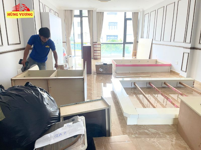 Tháo Lắp Nội Thất và Thiết Bị Điện Tử