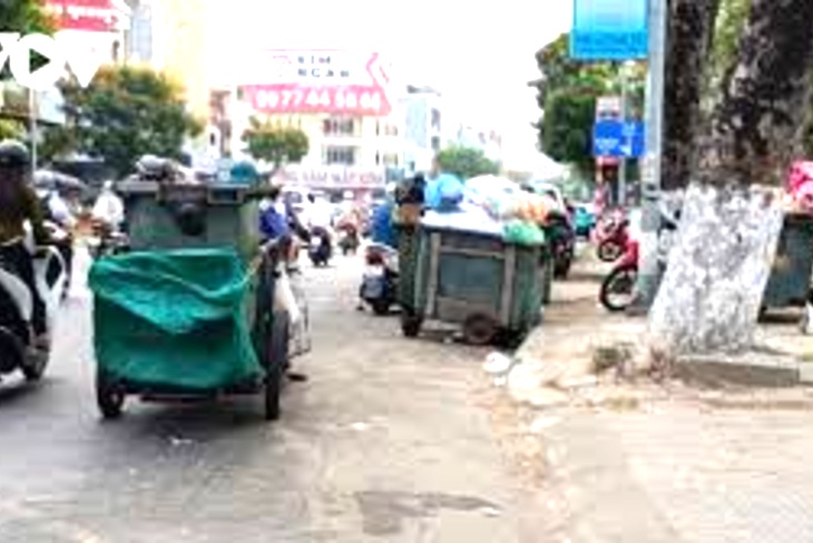 Tháo dỡ nội thất cũ tại văn phòng