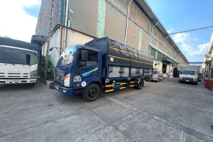 Thu&ecirc; xe tải chở h&agrave;ng gi&aacute; cạnh tranh tại TPHCM