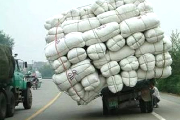 Chằng đồ lớn trên xe khi chuyển nhà trọn gói TPHCM đi Yên Bái