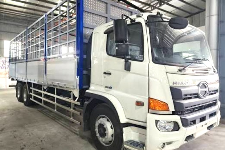 Xe gửi h&agrave;ng S&agrave;i G&ograve;n đi Long An nhận h&agrave;ng lẻ trước khi chạy về c&aacute;c KCN
