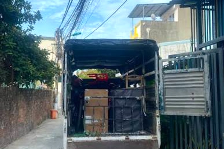 Xe tải 1 tấn TPHCM đi Đà Nẵng xếp lô hàng mẫu trước chuyến dài