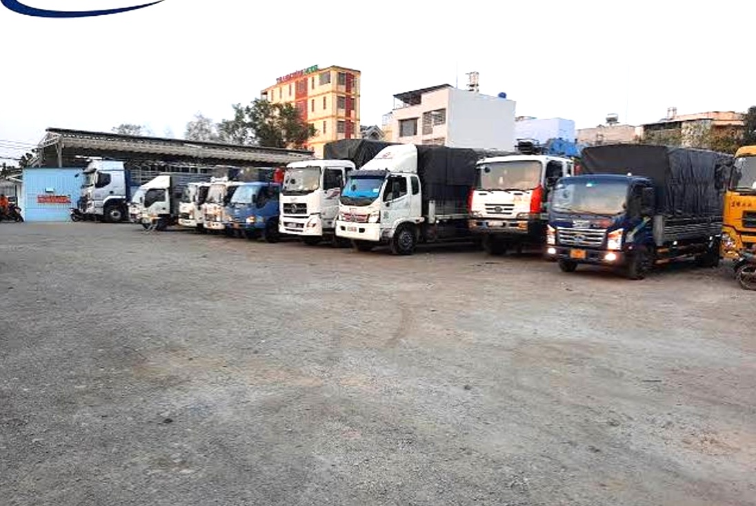 Xe tải 6m có bàn nâng hạ tại Quận 3 chuyển văn phòng