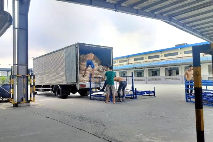 Xe tải chở hàng Khánh Hòa chạy tuyến tỉnh