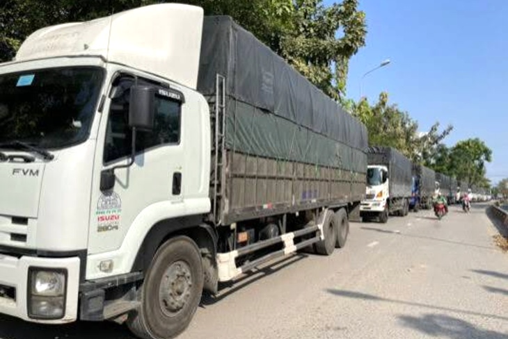 Xe tải chở hàng Quảng Nam chạy tuyến tỉnh