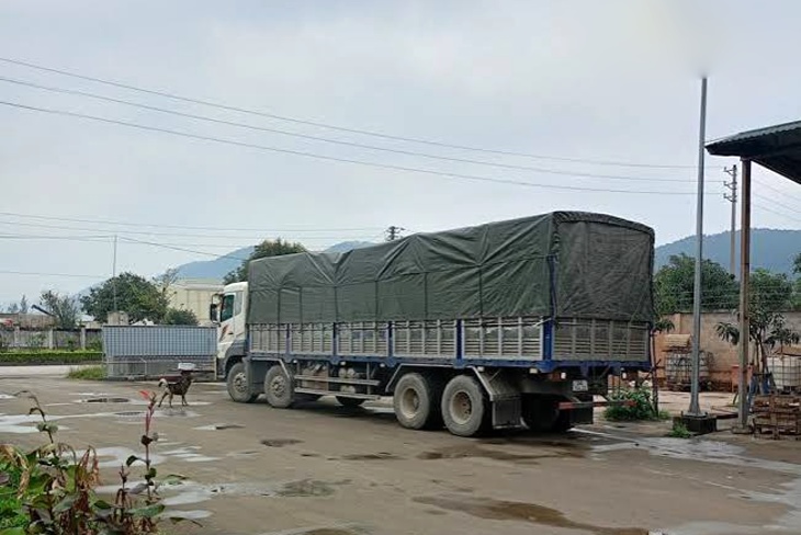 Xe tải chở hàng Quảng Ninh chạy tuyến tỉnh