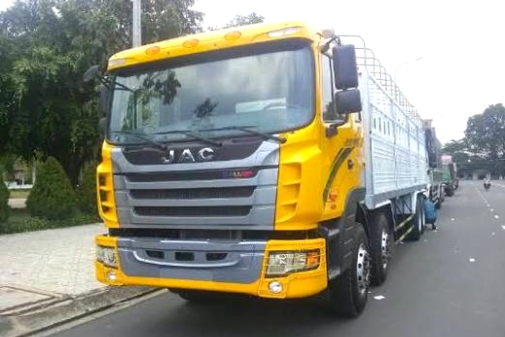 Xe tải chở h&agrave;ng Vĩnh Ph&uacute;c cỡ trung chạy tuyến tỉnh